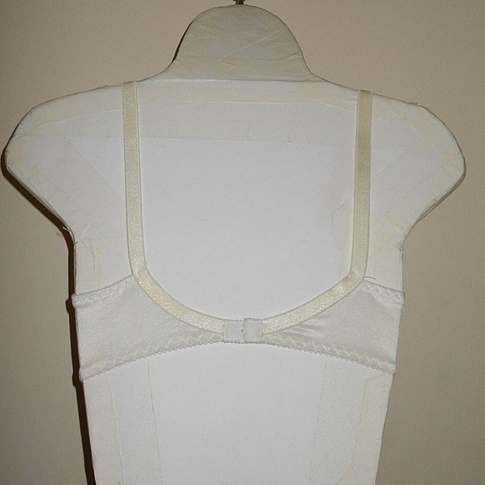 Vintage Basic Editions Bra 34a - image 2